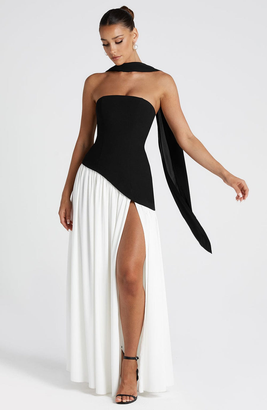 Black & White Graphic Maxi Dress – Bold Print Evening Dress | Meave & Ivy